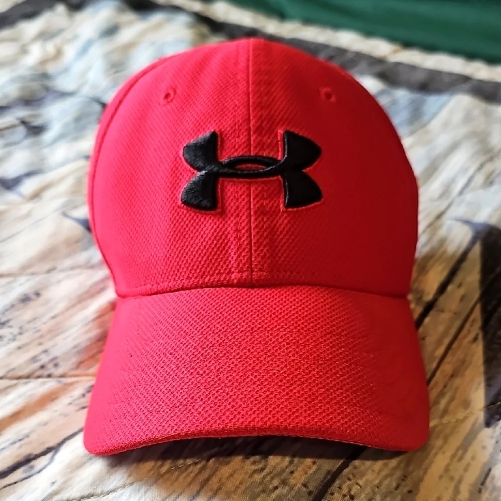 Under Armour Youth S/M Red Cap